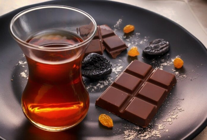 Чай и шоколад против гипертонии: ученые нашли вкусную замену таблеткам
 